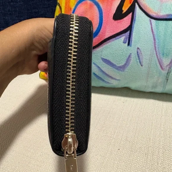 Kate Spade Black Zip-Around Wallet - Picture 5 of 7